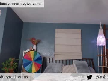 girl
        sexyashley_21 cam image #48431