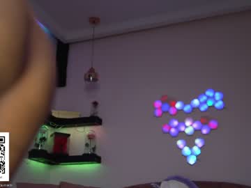 girl
        amnie_ cam image #1336841