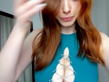 girl
        kara_owen cam image #1727548