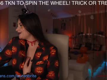 girl
        laurenbrite cam image #135785