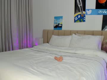 girl
        amelie_bunny_real cam image #1105262