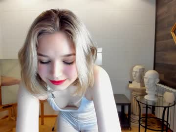 girl
        crystal__lady cam image #542885