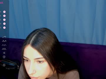 girl
        tiaharvey cam image #3064110