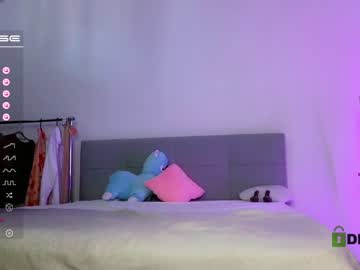 girl
        small_blondee cam image #1891914