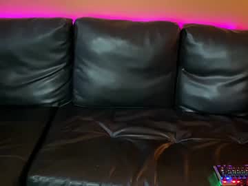 couple Milf & Teen Sex Cam Girls with blueladea