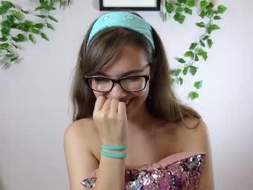 girl
        teresabriggs cam image #2220816