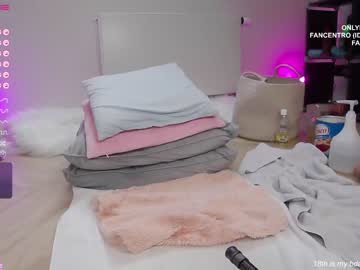 girl
        hayleex cam image #2113653