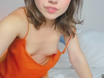 girl
        stellawells cam image #1889949