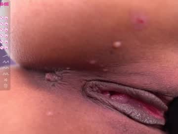 girl
        princessasiana cam image #1326110