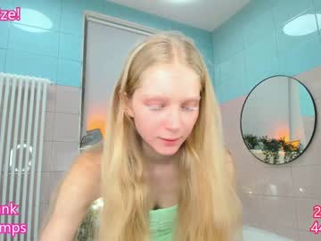 girl
        jenny_ames cam image #3071432