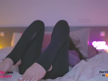 girl
        ambercb cam image #1952774
