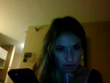 girl Milf & Teen Sex Cam Girls with lilredriding01