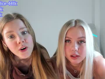 couple
        cassie_palmer cam image #2221288