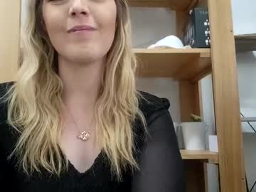 girl
        hockeywife cam image #1352045