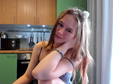 girl
        yana_squrel_22 cam image #1396152