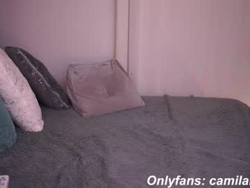 girl
        camilalovers01 cam image #2923302