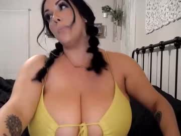 girl
        jordanamama cam image #1416455