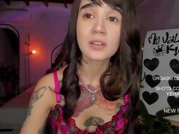 girl
        lonelly_lolly98 cam image #891710
