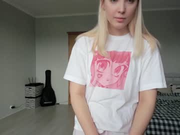 girl
        belle_ellie cam image #1913097