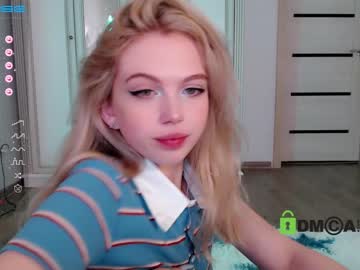 girl
        small_blondee cam image #517315