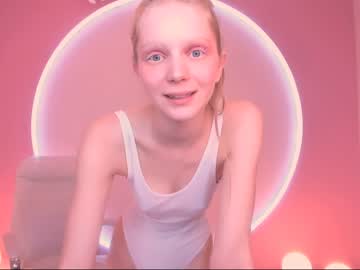 girl
        jenny_ames cam image #341634