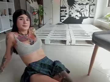 girl
        lonelly_lolly98 cam image #535317