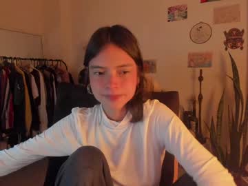 girl
        alone_together_ cam image #1588960