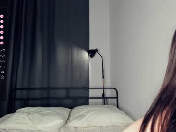 girl
        cute_caprice cam image #2930659