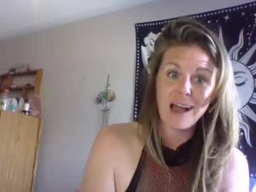 girl
        naughtyymarie420 cam image #1800572