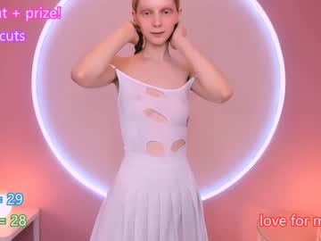 girl
        jenny_ames cam image #302011