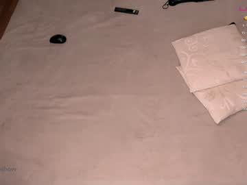couple
        theanytimeshow cam image #1968250