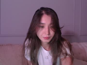 girl
        sarasuo cam image #2596483