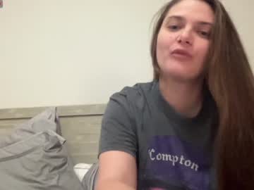 girl
        tanawaters cam image #873423