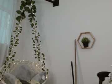 girl
        _sweetzoe_ cam image #578956