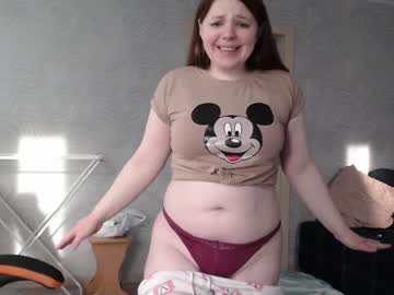 girl
        your_madhurricane cam image #71001