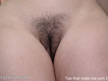 girl
        dovia cam image #1288784