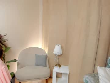girl
        dufni_duff cam image #3380344