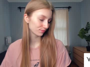 girl
        evamatthews cam image #884940