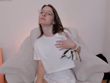 girl Milf & Teen Sex Cam Girls with alainacrosby