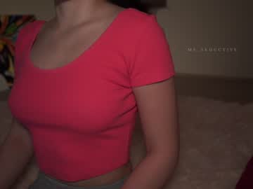 girl
        ms_seductive cam image #225670