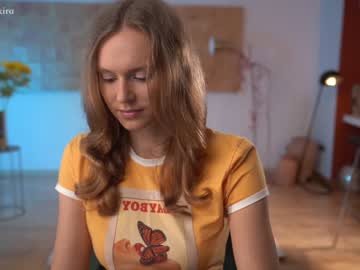 girl
        chillwithkira cam image #774243