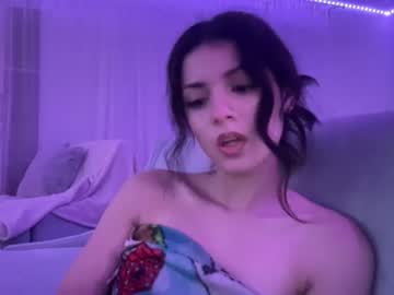 girl
        samantha1282 cam image #2083554