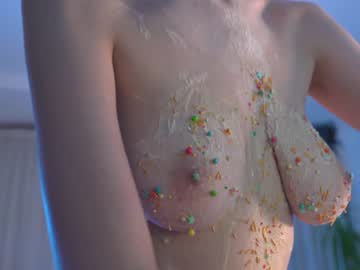 girl
        sophia_lean cam image #2988072