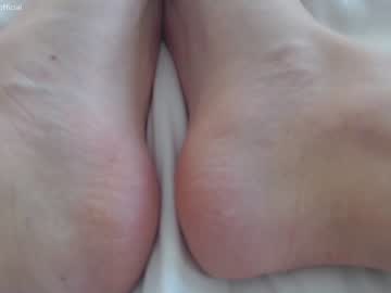 girl
        emilia98xxx cam image #2464553