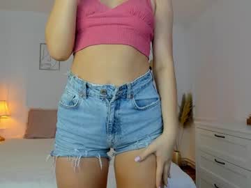 girl
        rennatha21 cam image #857342