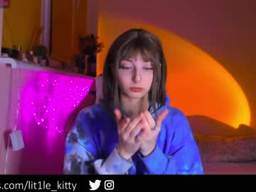girl
        lit1le_kitty_ cam image #191549