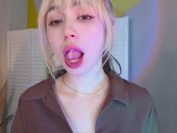girl
        y_u_m_i_k_a cam image #1223427