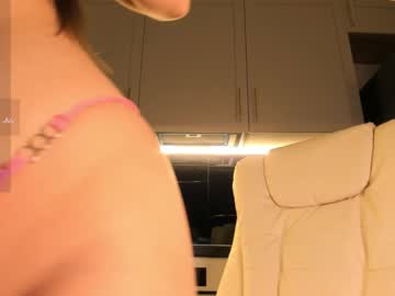 girl
        blackmilk_01 cam image #2618126