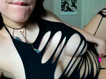 girl
        moni_milani cam image #3334896