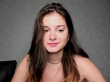 girl
        oladushek18 cam image #2921831